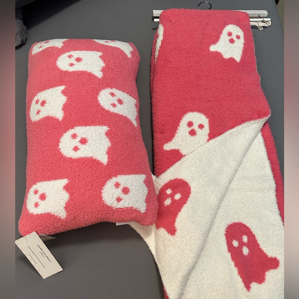 New pink cupcakes and cashmere ghost blanket and pillow set